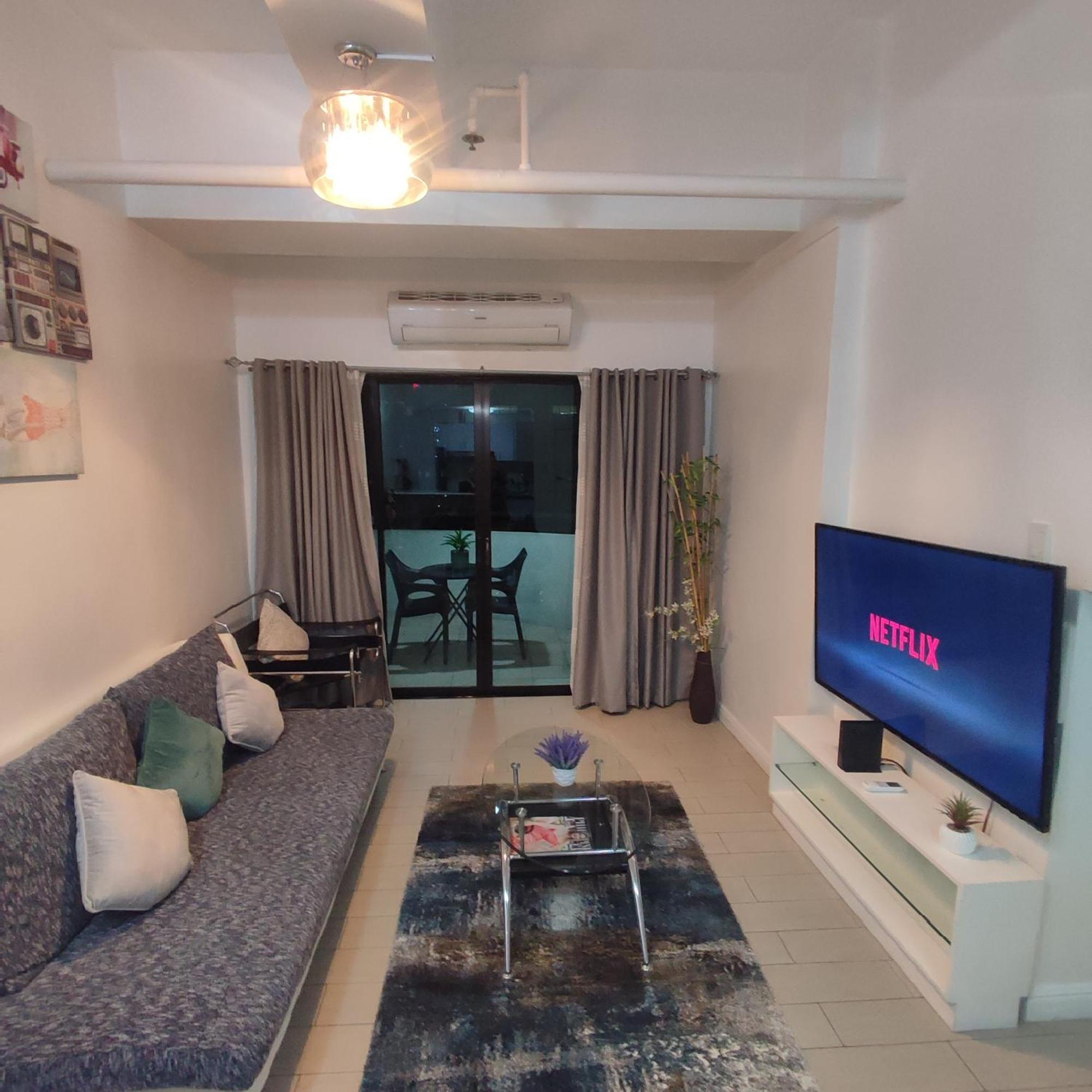 Luxury Spacious 2Br In Salcedo Village マニラ市 エクステリア 写真