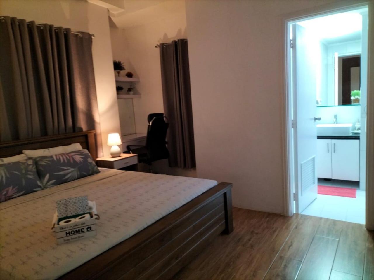 Luxury Spacious 2Br In Salcedo Village マニラ市 エクステリア 写真