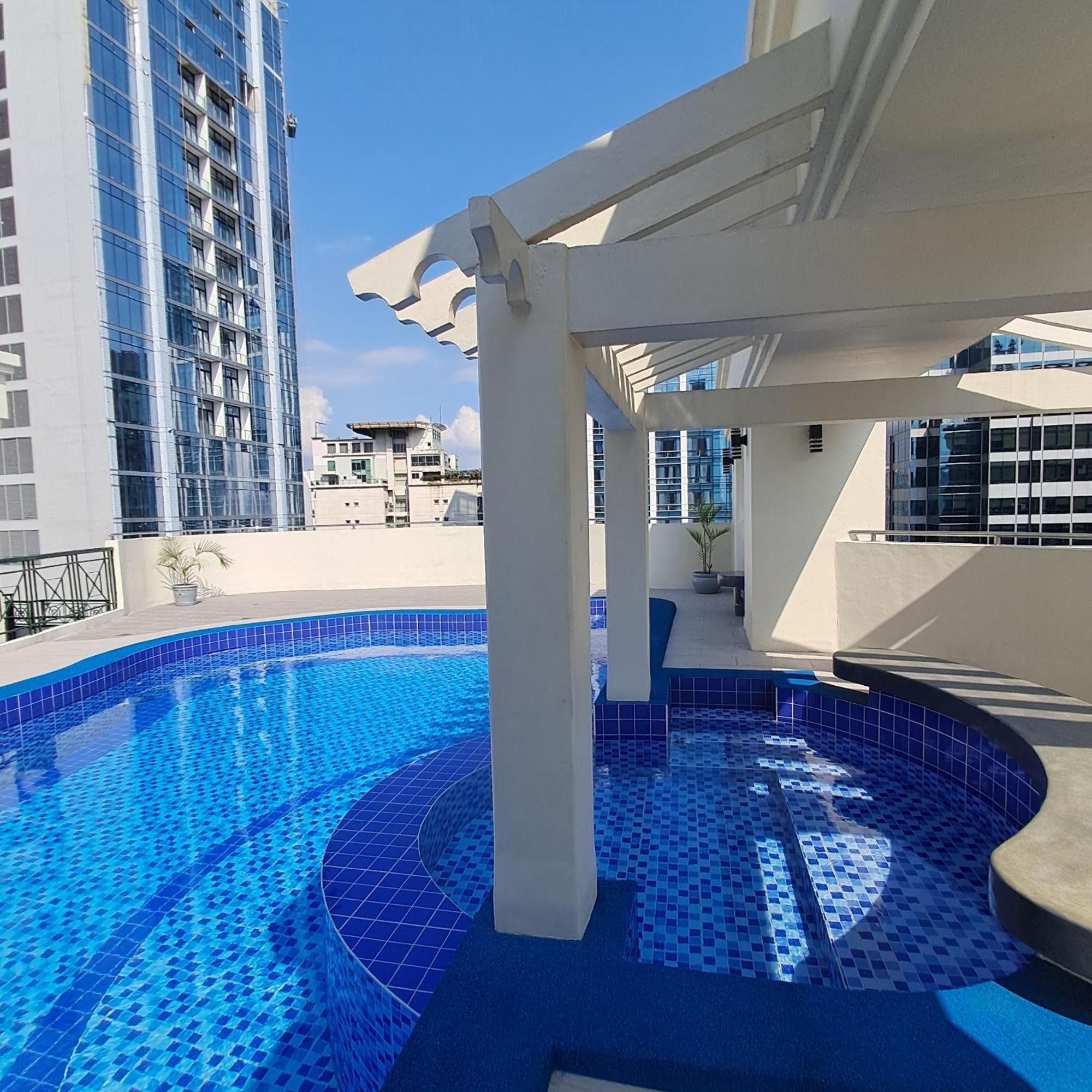 Luxury Spacious 2Br In Salcedo Village マニラ市 エクステリア 写真